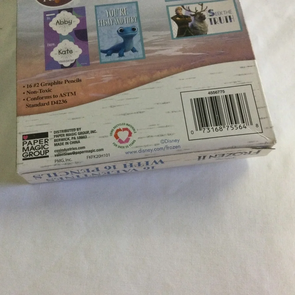 Disney Frozen Valentines Day 16 Cards & 16 Pencils Set. NIB Elsa Anna